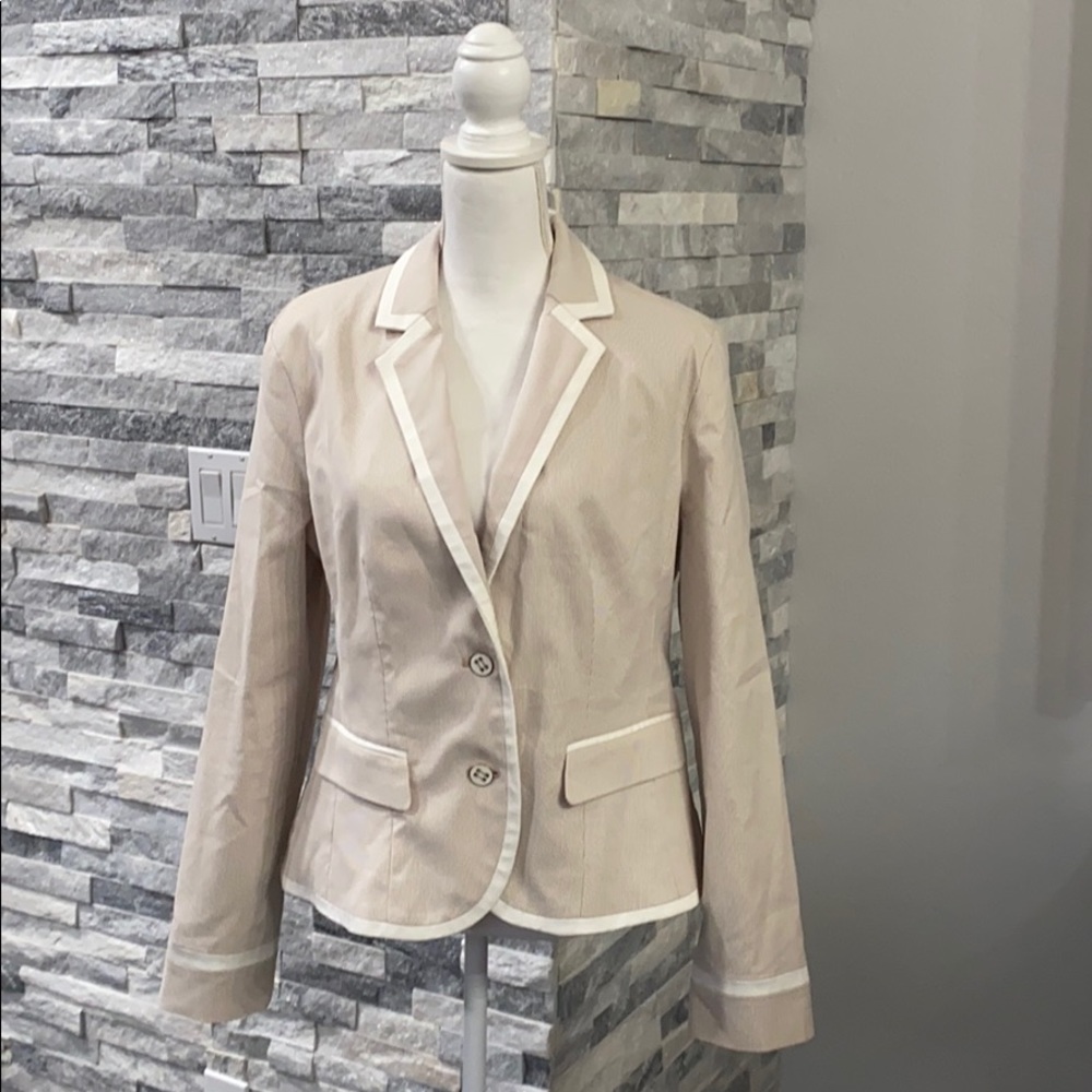7th Avenue New York & Company Blazer